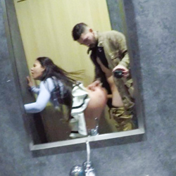After fucking around half the city, Nuria goes into the bathroom of a shopping center to fuck without complexes ;-D